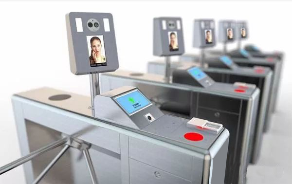小區智能閘機人臉識別通道系統應用方案